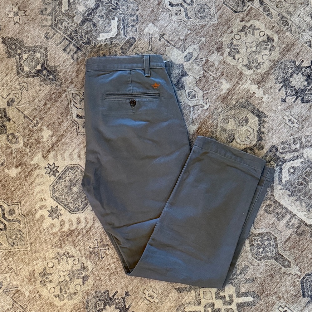 Dockers Men's Slate Gray Chinos